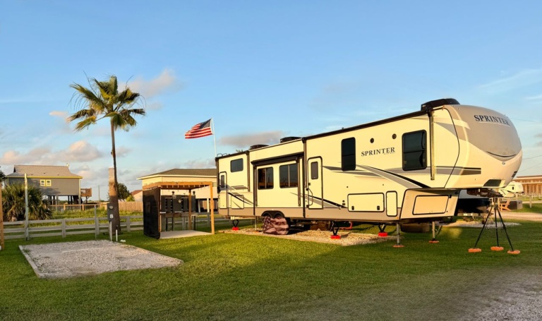 Sandollar RV Park RV park in Crystal Beach, TX (photo 4)